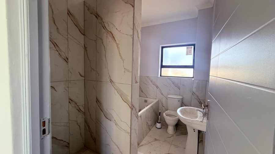 2 Bedroom Property for Sale in Epping Forest Western Cape